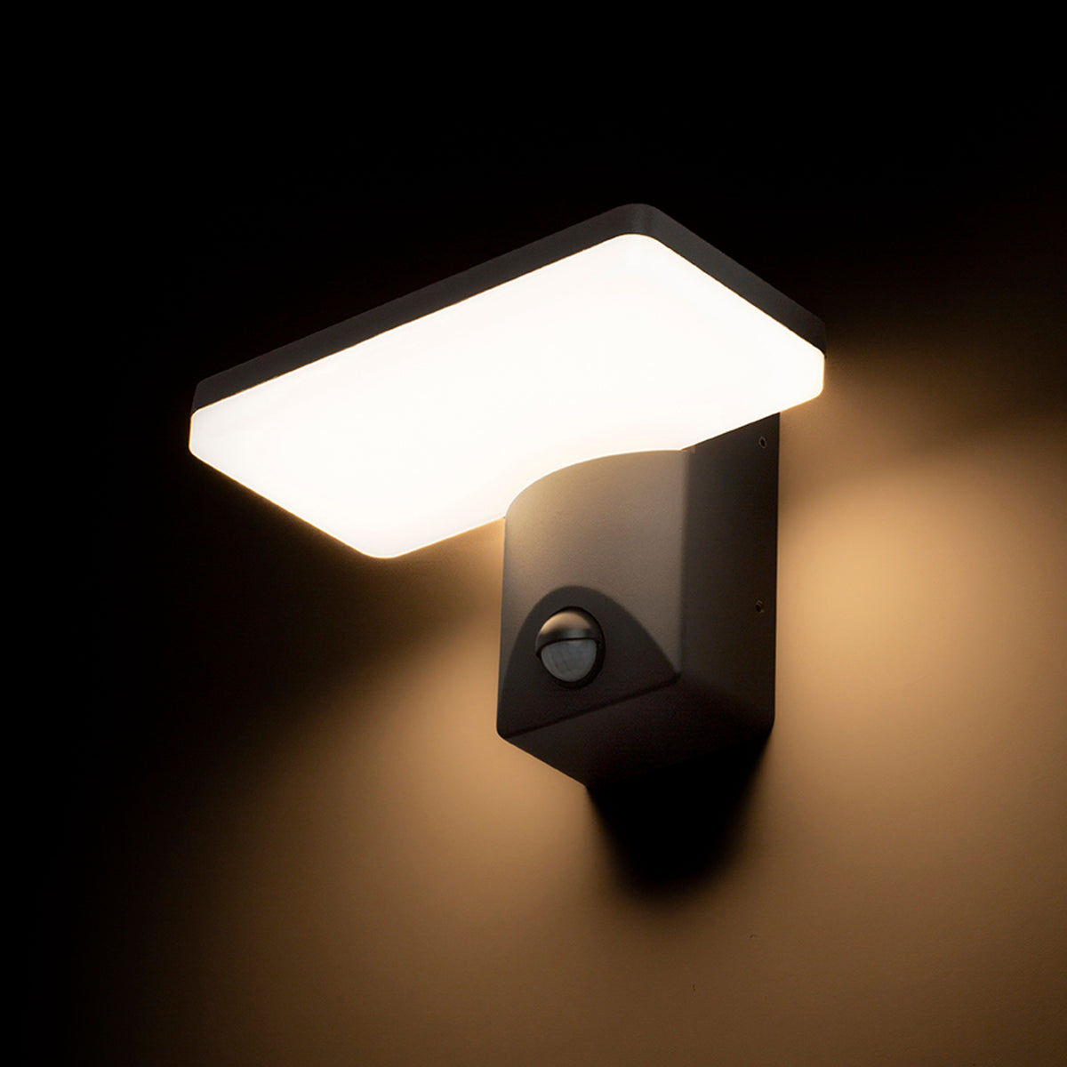 RINA PIR buitenwandlamp antraciet, afbeelding 2